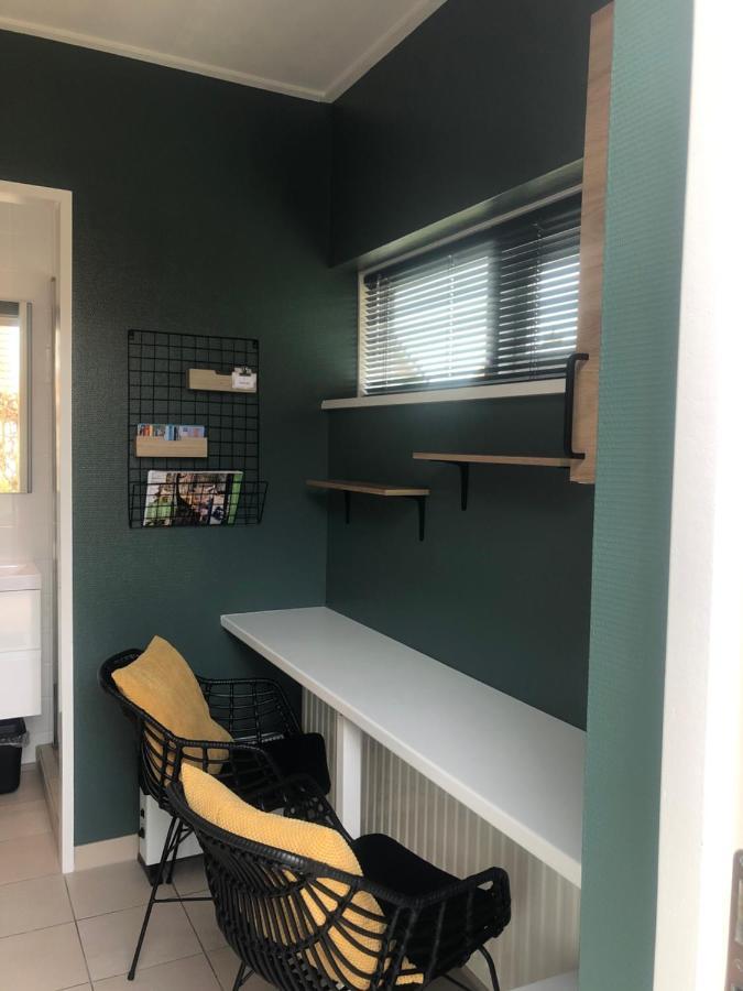 Nieboer Bed & Breakfast Vrouwenpolder Luaran gambar