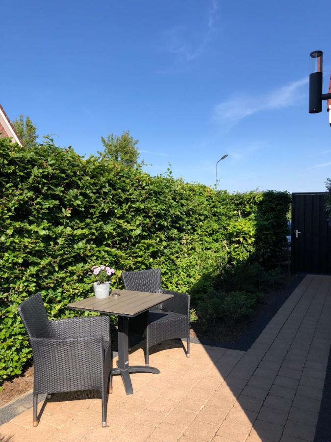 Nieboer Bed & Breakfast Vrouwenpolder Luaran gambar